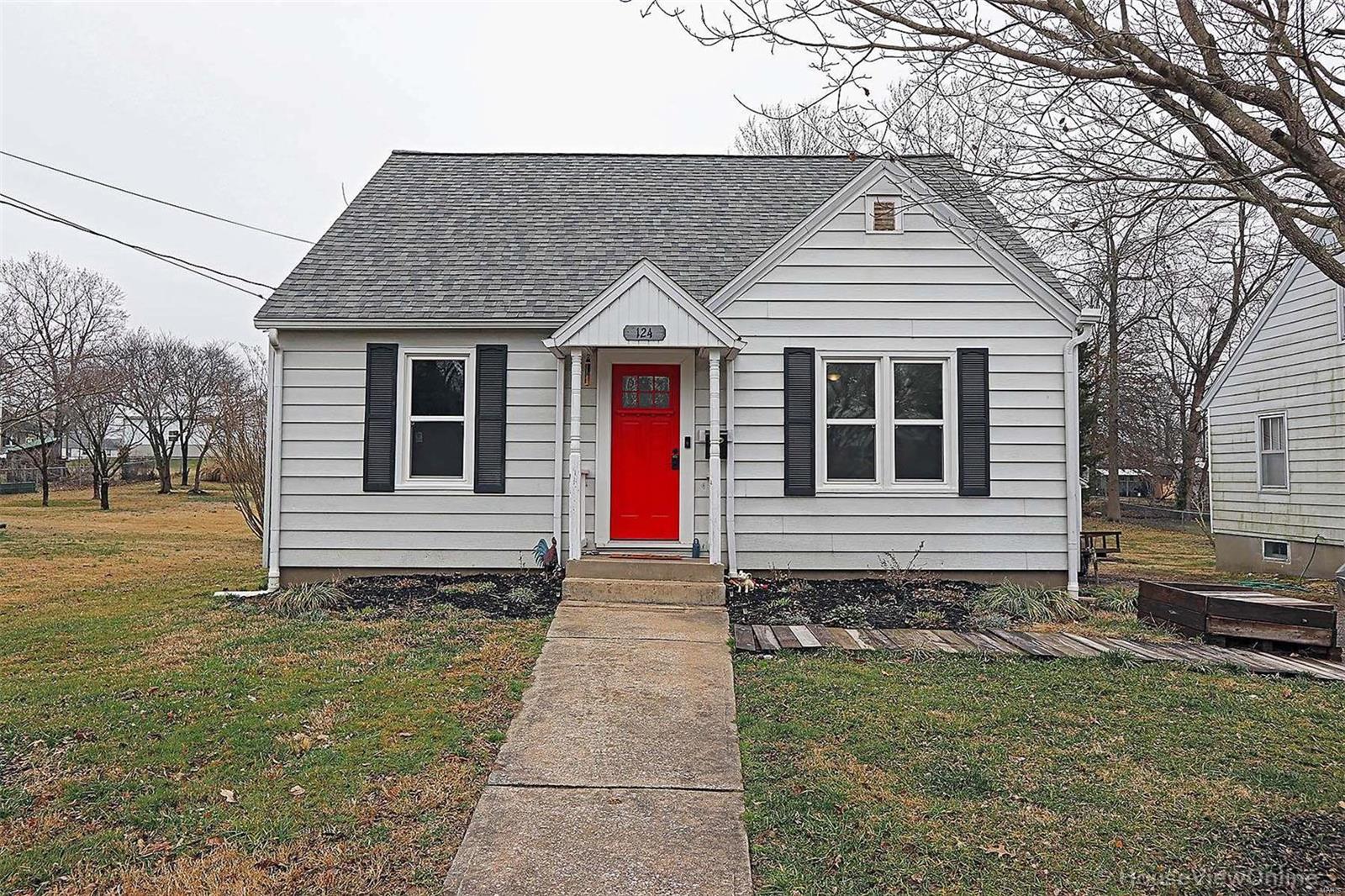 ADORABLE 1.5 STORY BUNGALOW!   OFFERING:   AN ABUNDANCE OF WELCOMING WARMTH OF CHARACTER AND CHARM,  4BR, 1BA, ARCHWAYS, WALK UP BASEMENT, LARGE ENTERTAINING FENCED BACKYARD, HOT TUB, ABOVE GROUND POOL, FIRE PIT, SHARED DRIVEWAY, & WASHER AND DRYER STAYS!  CALL FOR YOUR PRIVATE SHOWING TODAY!