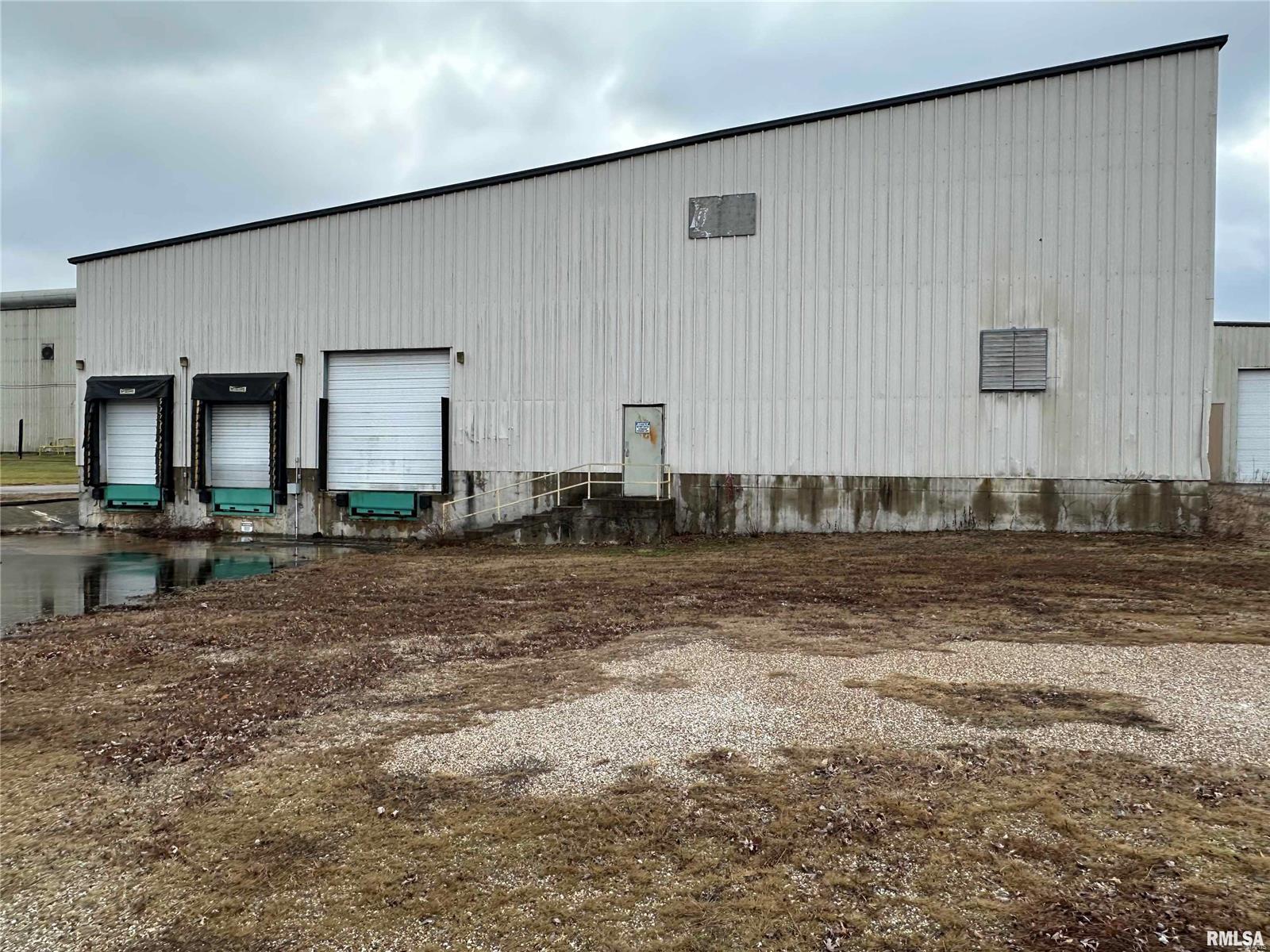Prime Industrial Opportunity. Key features include: On lots totaling 8.3-acres; from 14-37’ clear height; 13 docks doors and 4 drive-in doors; built in 1956 & 1997. 200,562 sqft in 4 connected bldgs. 200 Front St (59,340 sqft) built 1997, 23’ clear, 6 dock, 1 drive in door, heated, insulated ceiling; 620 S Elm St. (28,800 sqft) built 1997, 37’ clear, 5 ton crane; 135 Front St (102,302 sqft) built 1956 14’ clear; Lawn St. (10,120 sqft) 24’ clear. On State Route 24, near US 36/Chicago to Kansas City Expressway. Close to Quincy Regional Airport & Quincy Barge Dock. Norfolk & Southern Rail Spur could be reactivated. Excellent potential for various industries; spacious layout and central location make it ideal for national distribution hub. Utilities provided by City of Monroe and CenturyLink/Ralls Electric Coop. A compelling option for businesses seeking a large-scale industrial space in the heart of the country. 
Please note: in the ‘Proposal Map’ in DD file, Tracts 2,3&4 do NOT convey. Location: City, Corner Location
