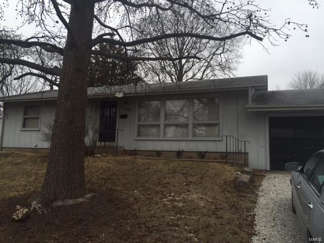 Excellent condition Very nice Huge  2 bedroom ranch in Pattonville School District featuring new hardwood floors all electric  full basement fenced yard  and oversized garage on 1/3 acre. Close to HWY 70 and Lindbergh convenient to Airport, Shopping and Hospitals.