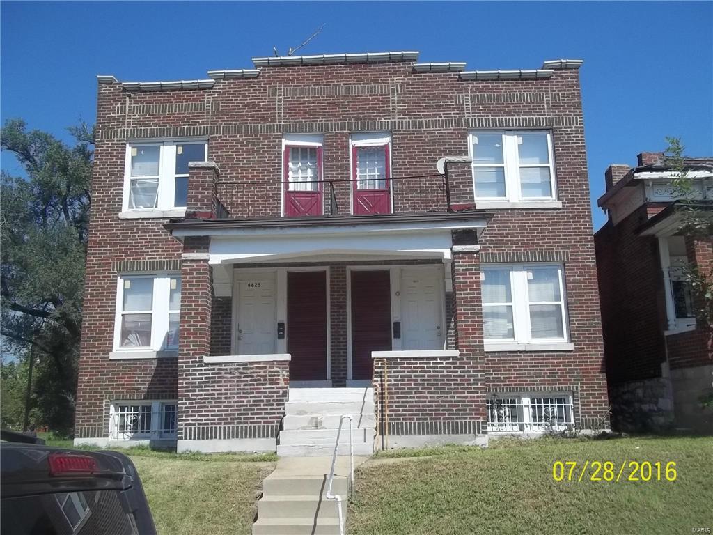 Townhouse has 4 bedrooms/2baths 1598 sq feet. Needs a little TLC