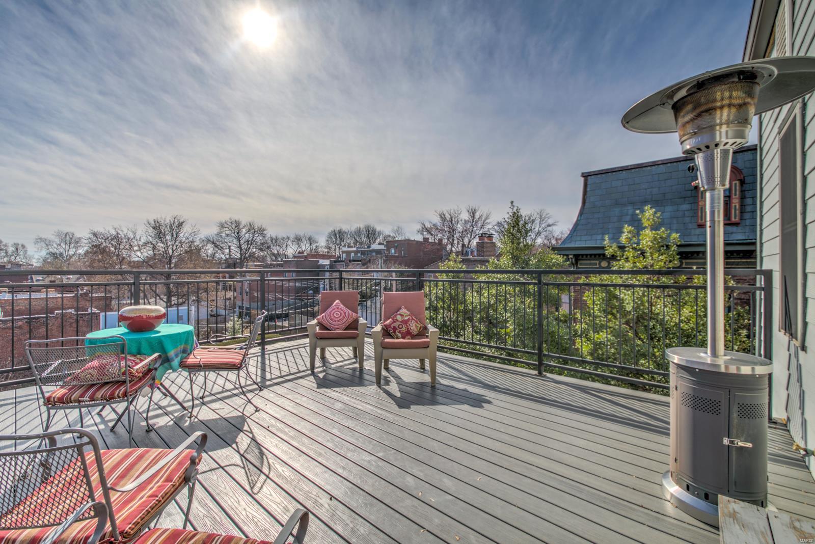 Lafayette Square - Benton Place - Residential
