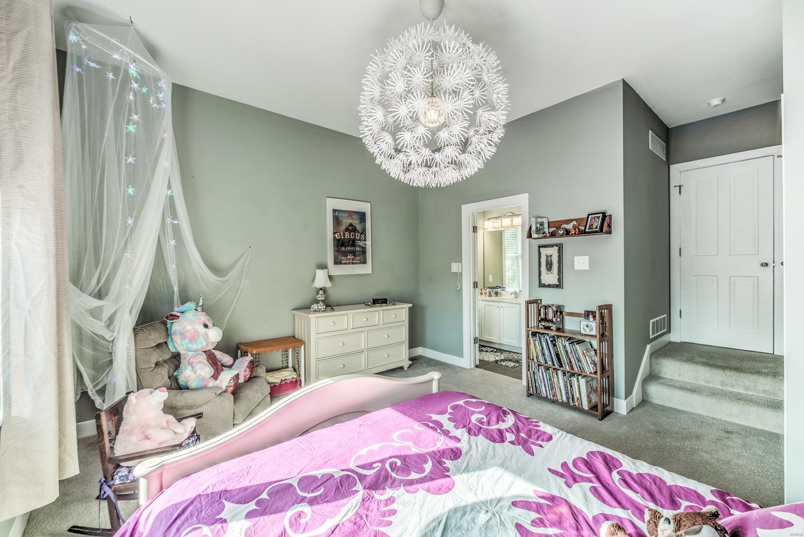 Lafayette Square - Benton Place - Residential