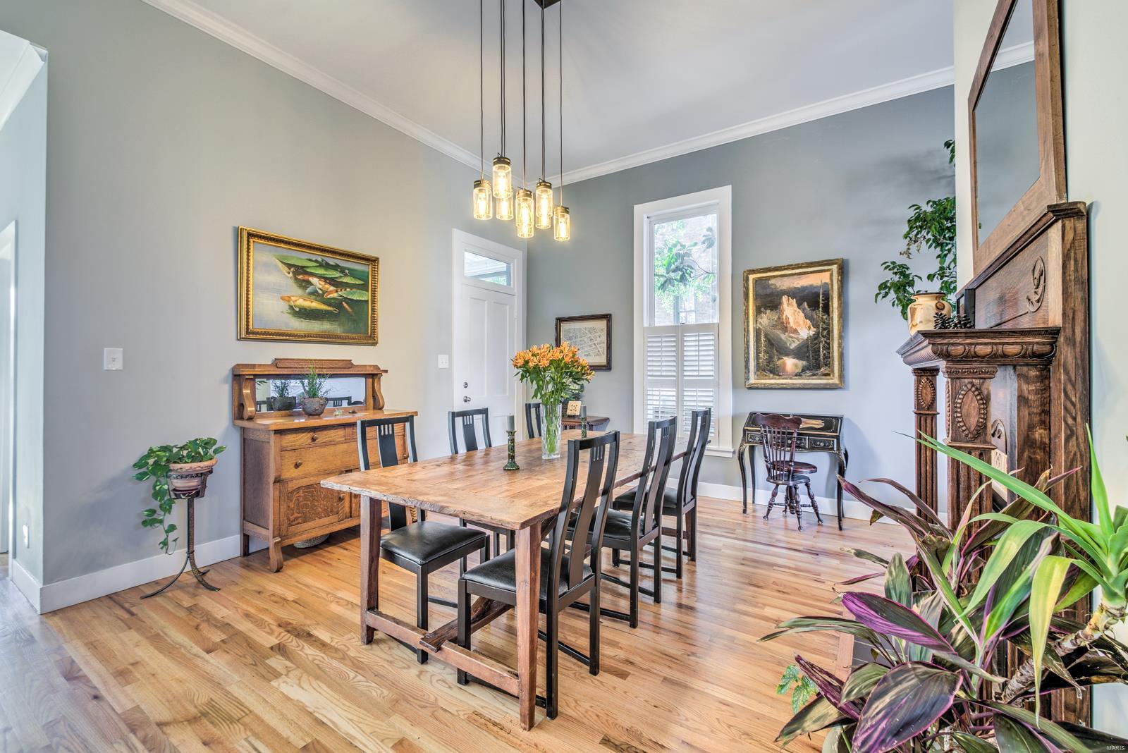 Lafayette Square - Benton Place - Residential