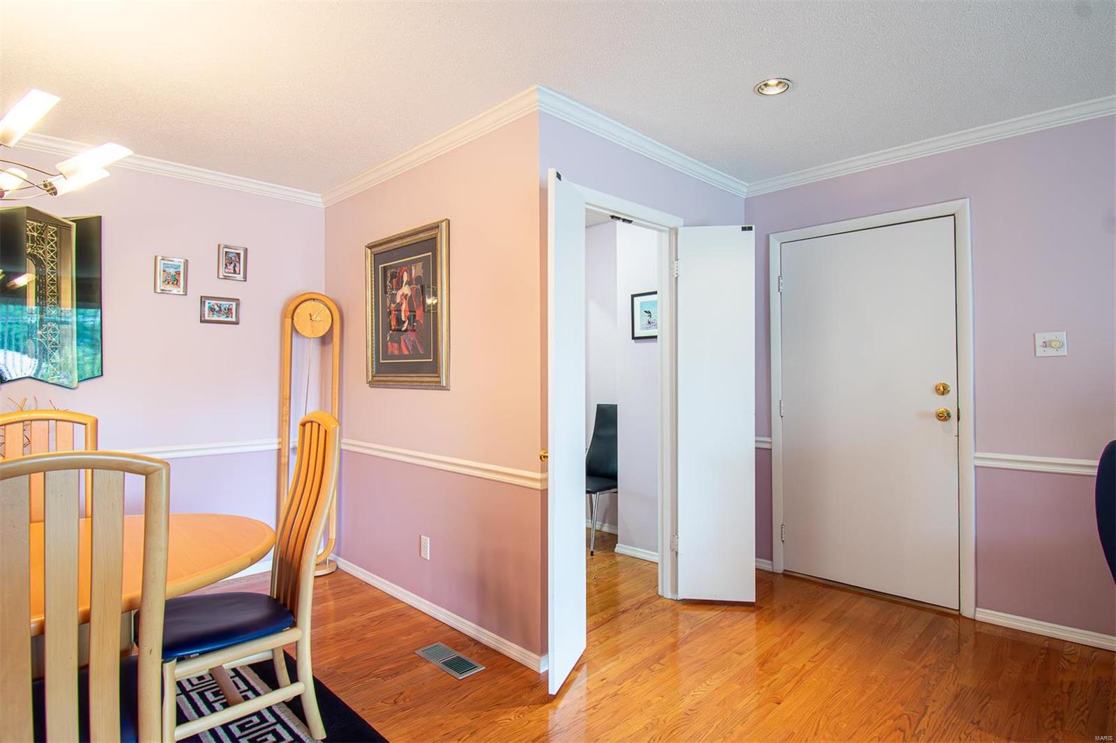 Lin Capri Condo - Residential