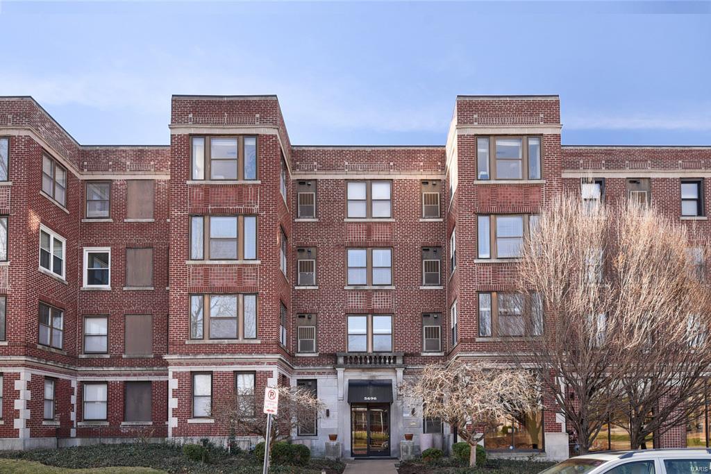 Adorable condo in Debaliviere Place with all the amenities and walkability you could want! This 4th floor unit has a beautiful open layout with french doors and a balcony! Kitchen is modern with granite countertops, stainless steel appliances, dishwasher, microwave, garbage disposal and in-unit laundry. Large bedroom with a walk-in closet. There is a 1 car assigned parking spot in the secure, gated lot.  Building offers: elevator, free common laundry on every floor, gym, common room, kitchen/entertainment area, storage locker in basement.  A few steps from the Metro Station and Forest Park! Seasonal pool available with fee. Low utility costs. Located two blocks from the Forest Park-DeBaliviere Metrolink Station. New roof in 2019. Parking lot to be repaved and carpeting at halls and stairs to be replaced in 2022. Eligible for an $8,500 downpayment with Wash U + BHS Housing Program!  Buyer to receive a credit for a new in-unit washer/dryer or wine fridge at closing. Location: Upper Level