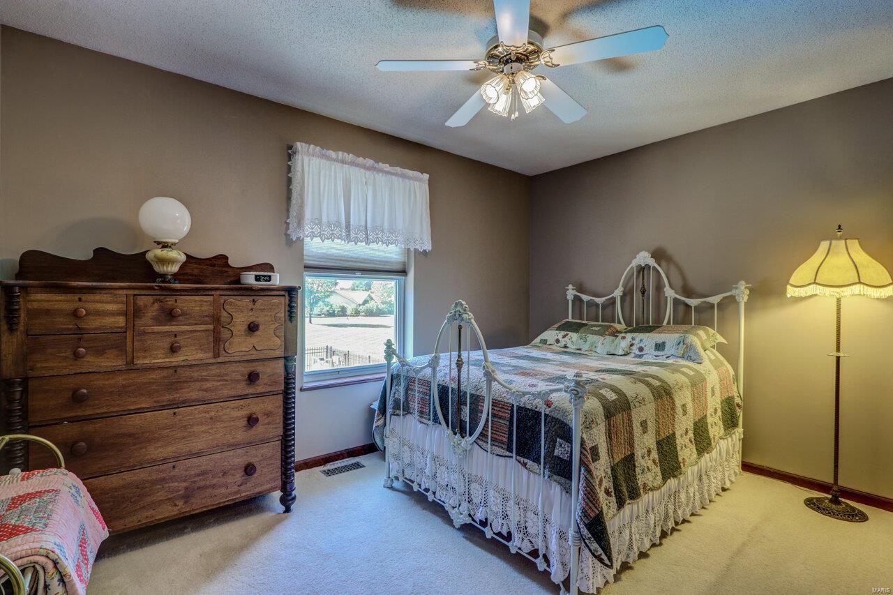 Country Pointe Estate - Residential