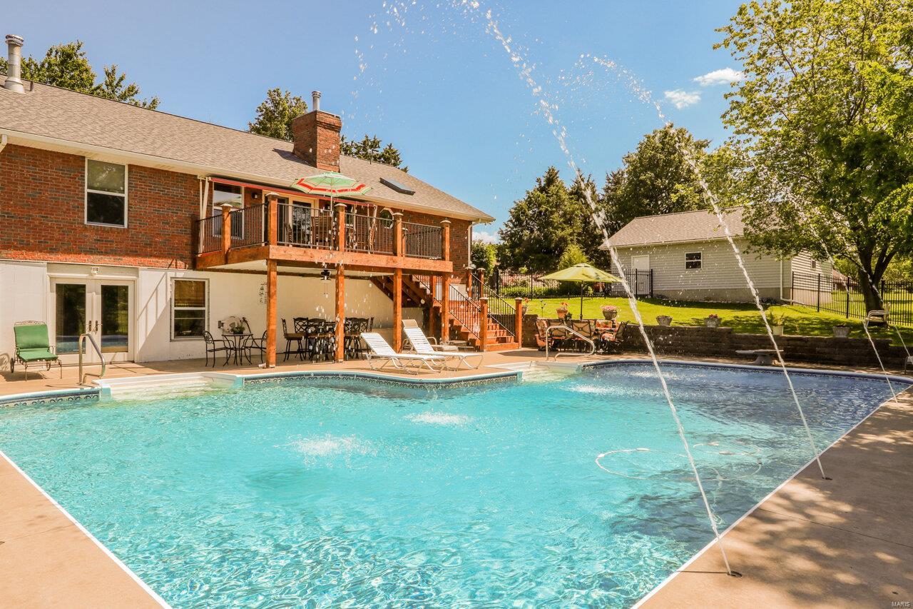 Country Pointe Estate - Residential