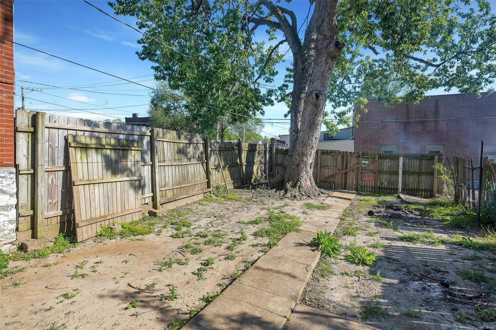 St Louis Commons Add - Residential