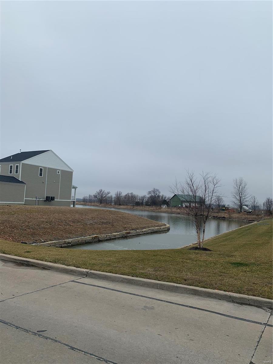 Beautiful Lot
New Town Neighborhood
2 sides of lot back to lake
All the amenities of New Town