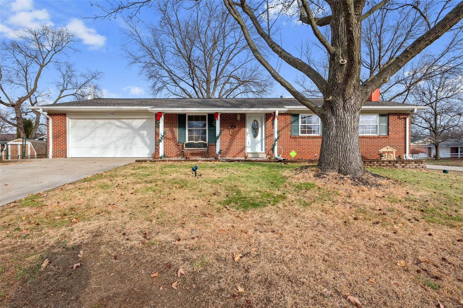 You’re going to adore this charming Bridgeton ranch home! From the moment you arrive, its stunning curb appeal will capture your heart. Lovingly maintained and move-in ready, this home offers 3 bedrooms and 2.5 baths, along with standout features such as: A finished basement complete with luxury vinyl flooring, wet bar, a cozy gas fireplace, and a full bathroom; A covered deck perfect for outdoor relaxation; A level, fenced-in backyard ideal for gatherings or pets; Beautiful hardwood floors throughout the main floor’s living room and bedrooms. The spacious kitchen boasts of a gas oven/stove, stunning cabinetry, and stainless steel appliances—all of which are included, along with the refrigerator, washer, and dryer! Don’t miss your chance to tour this beautiful home and become the newest resident of the City of Bridgeton.
