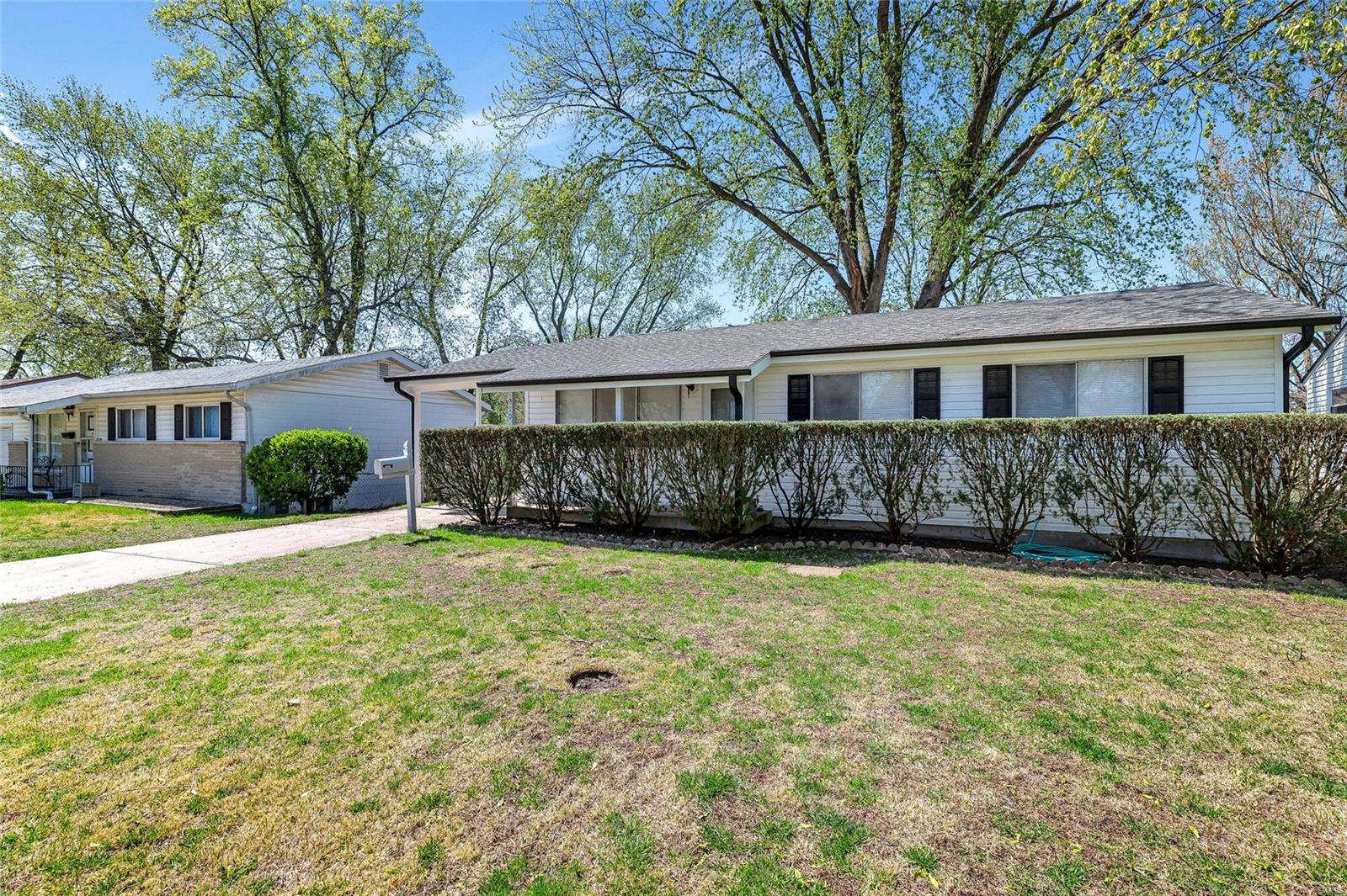 Florissant Gardens - Residential