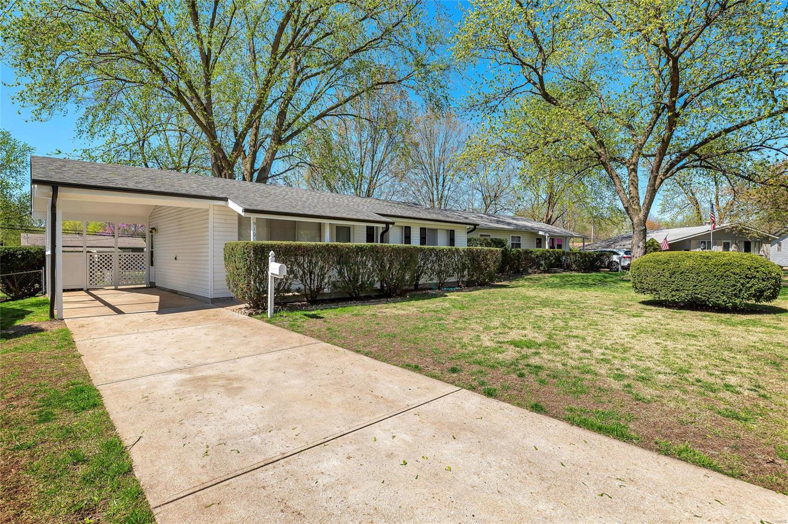 Florissant Gardens - Residential