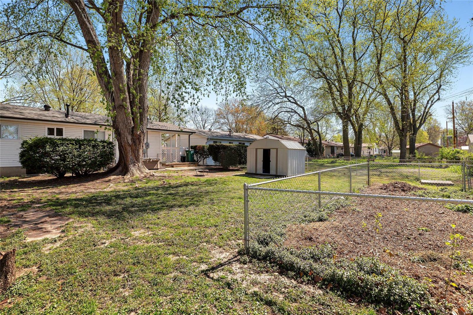 Florissant Gardens - Residential