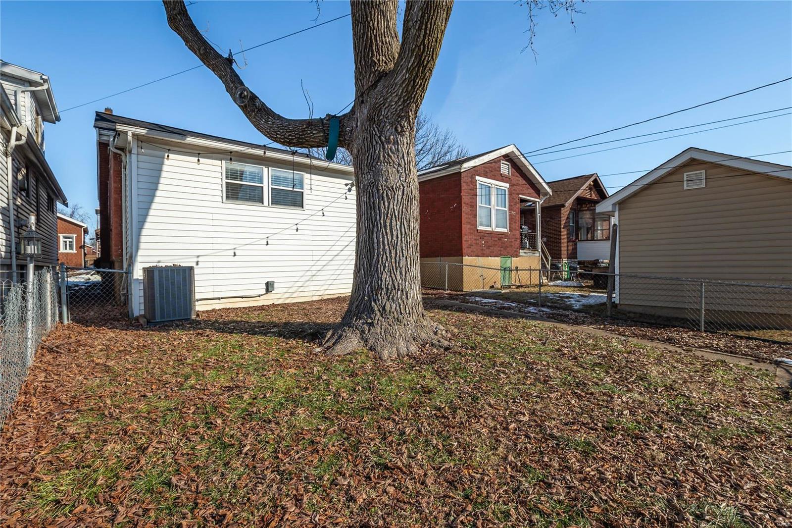 Lynna - Residential