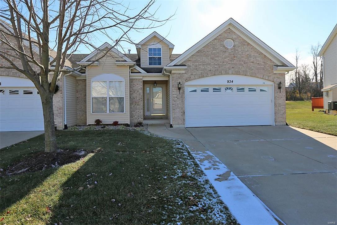 This Home is Move in Ready! Spacious 2 bedroom and 3 bath Villa with a 2 car garage. Master bedroom has walk in closet, Gas Fireplace in Great Room, Freshly Painted throughout the home, Brand New Carpet and New Vinyl Flooring, throughout the home. The foyer has hardwood flooring. Cathedral ceilings, Water Softener, All New Blinds and Upgraded kitchen Cabinets with New Granite Countertops to be installed, mid- January. Basement is finished with a Rec Area, Bathroom and Plenty of Storage Space. Sliding glass door in kitchen that leads to a Large Deck, with a Retractable Awning, Deck Freshly Stained. Over 9000 sq ft. lot, backs to Woods. This home is turnkey ready for you! Location: End Unit, Ground Level