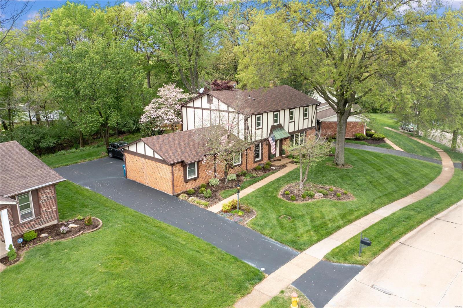 Creve Coeur Place - Residential