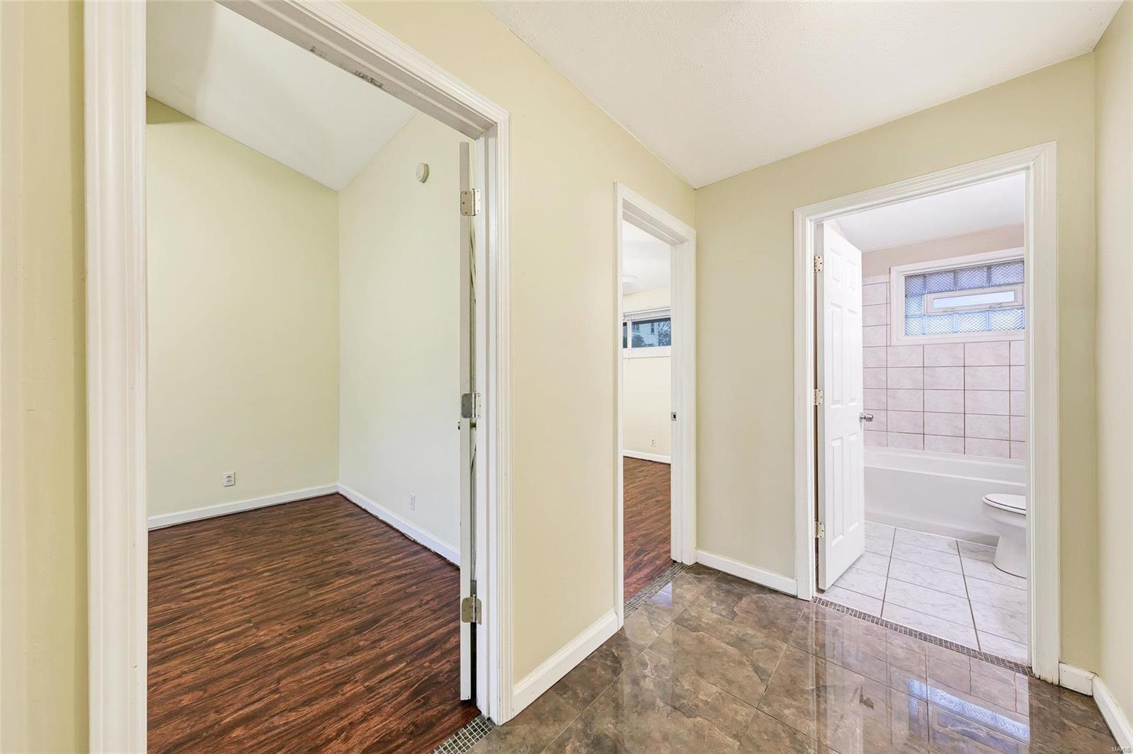 Oakbrook Forest Condo - Residential