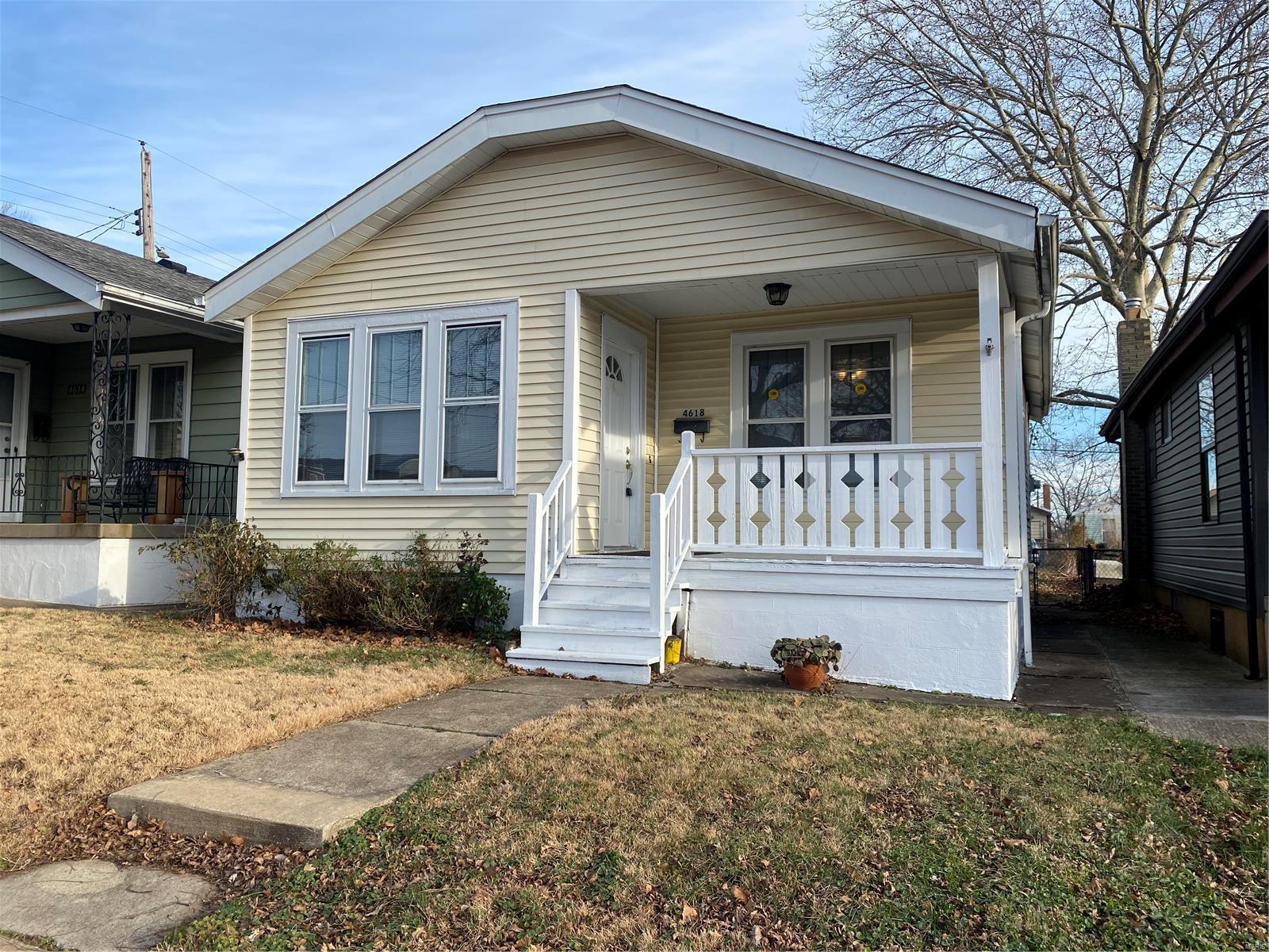 Charming 2 bedroom 1 full bath home ready for new owner!  Refinished hardwood floors throughout, brand new kitchen appliances, butcher block countertops, fenced-in backyard with spacious pad for parking! Full basement with walk-out.
A true must-see!  Call the office to set up a private buyer tour!