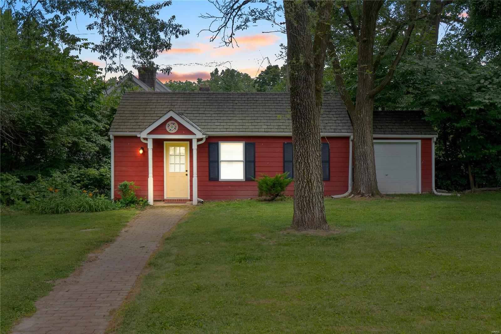 West Ladue Lt 1 & Lt Pt 2 Bdy Adj - Residential