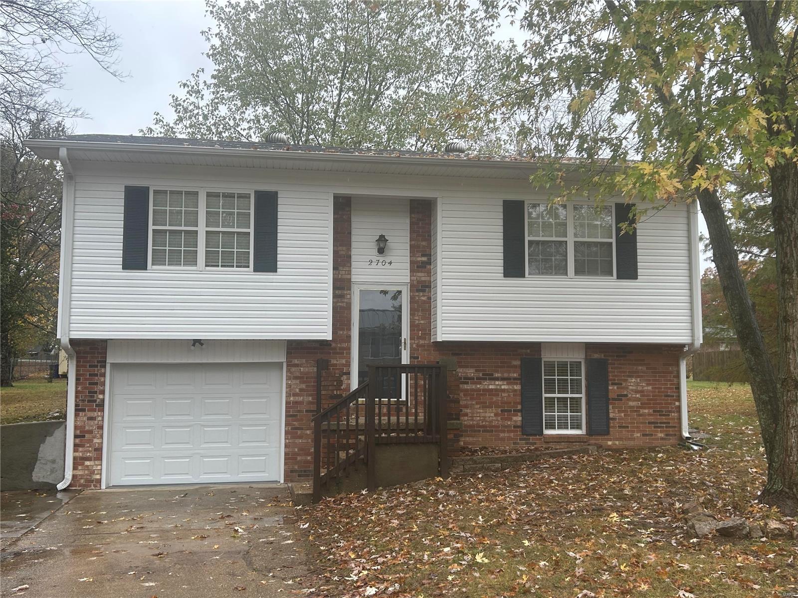 $159,900. 2704 West Rubye Springs, Poplar Bluff, MO 63901.  (Batson Mini Farms)  3 bedrooms, 1.5 baths, garage, basement, walk-in closet, deck. 1244 Square feet.