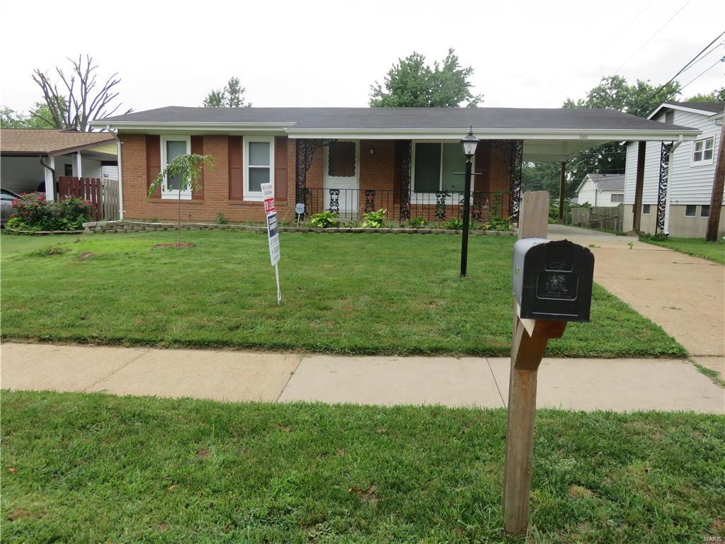 The owner welcoming you to the all renovated 3 bedrooms ,1.5 bathrooms , New windows , painting, New kitchen cabinets, countertops ,appliances ,walk out basements with lots of storage , nice and flat fenced backyard with the patio, great location in Parkway school district!!