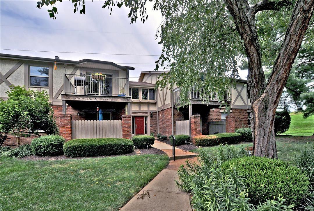 THIS UPDATED, 2 BEDROOM, 1.5 BATH CONDO IS CONVENIENTLY LOCATED CLOSE TO MAJOR HWYS & SHOPPING. IT OFFERS A NICE OPEN FLOOR PLAN. LIVING ROOM HAS SLIDING DOOR LEADING TO THE DECK. UPDATED KITCHEN OFFERS NEWER BLACK APPLIANCES, CENTER ISLAND, AND LOTS OF CABINETS. SPACIOUS MASTER BEDROOM WITH WALK IN CLOSET AND HAS ACCESS TO FULL BATHROOM WITH A LINEN CLOSET AND STORAGE. THIS UNIT HAS STACKABLE WASHER AND DRYER. THERE IS ADDITIONAL STORAGE IN THE BASEMENT. SUBDIVISION OFFERS AN IN-GROUND POOL AND WALKING TRAILS.
PLEASE GIVE 24 HOURS NOTICE FOR SHOWINGS. PROPERTY IS CURRENTLY OCCUPIED BY THE TENANT. Location: Upper Level