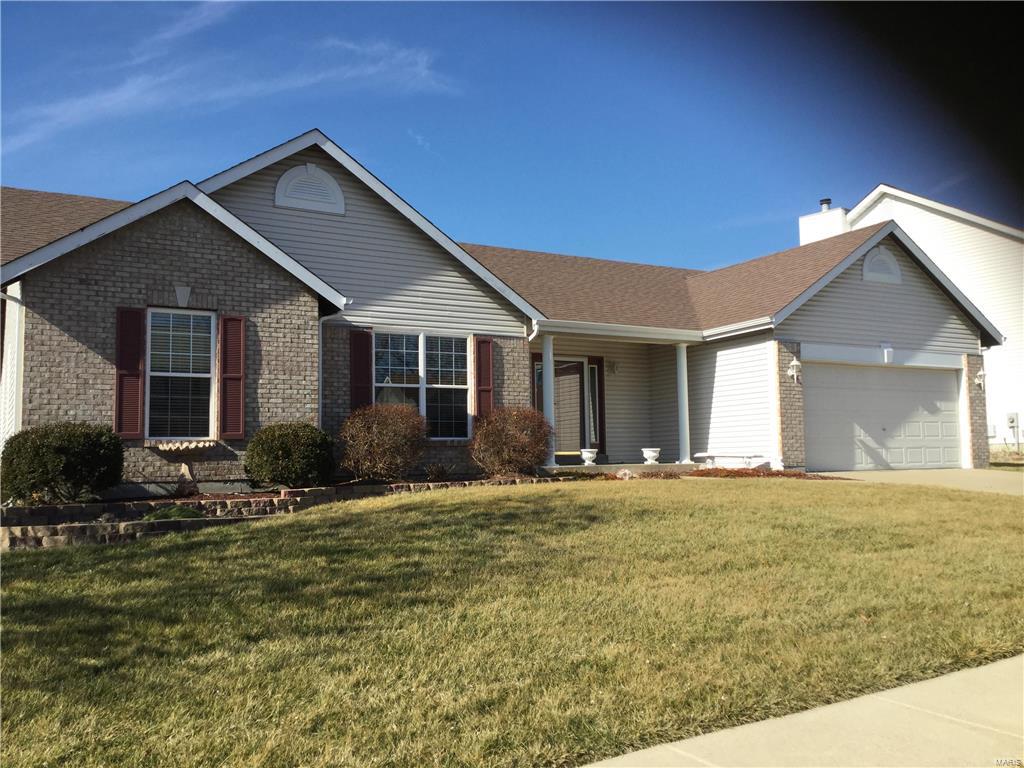 Immaculate OPEN great room ranch that is extremely clean.   Great location in O Fallon with over 1700 sq ft, 2 car garage, landscape, oversize lot with INGROUND SPRINKLER system.   This home features wide open floor plan with - MAIN Floor MASTER BED, MAIN floor Laundry/Mud room, gas fireplace, skylights, covered patio, OVER-SIZE garage, lots of windows, large patio, in the desirable Pinehurst subdivision.  Ceiling fans, lots of cabinet space, large entry foyer*(ceramic tiling), generous size bedrooms, very clean.   You won't be disappointed.   Hurry to come see before it is sold.   Truly a gem!!!!!! Additional Rooms: Mud Room