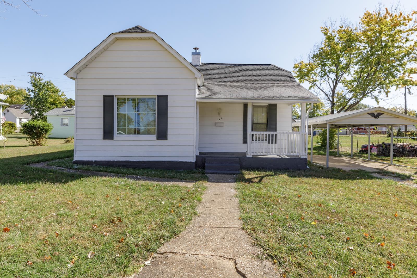 Adorable 2 Bedroom, 2 Bathroom home with recent updates waiting for you! Adorable eat-in kitchen with breakfast nook! Spacious Living Room! Master bedroom suite with Shower! Additional bedroom and full bathroom! Covered parking! Level yard with fencing and large patio! Call today!