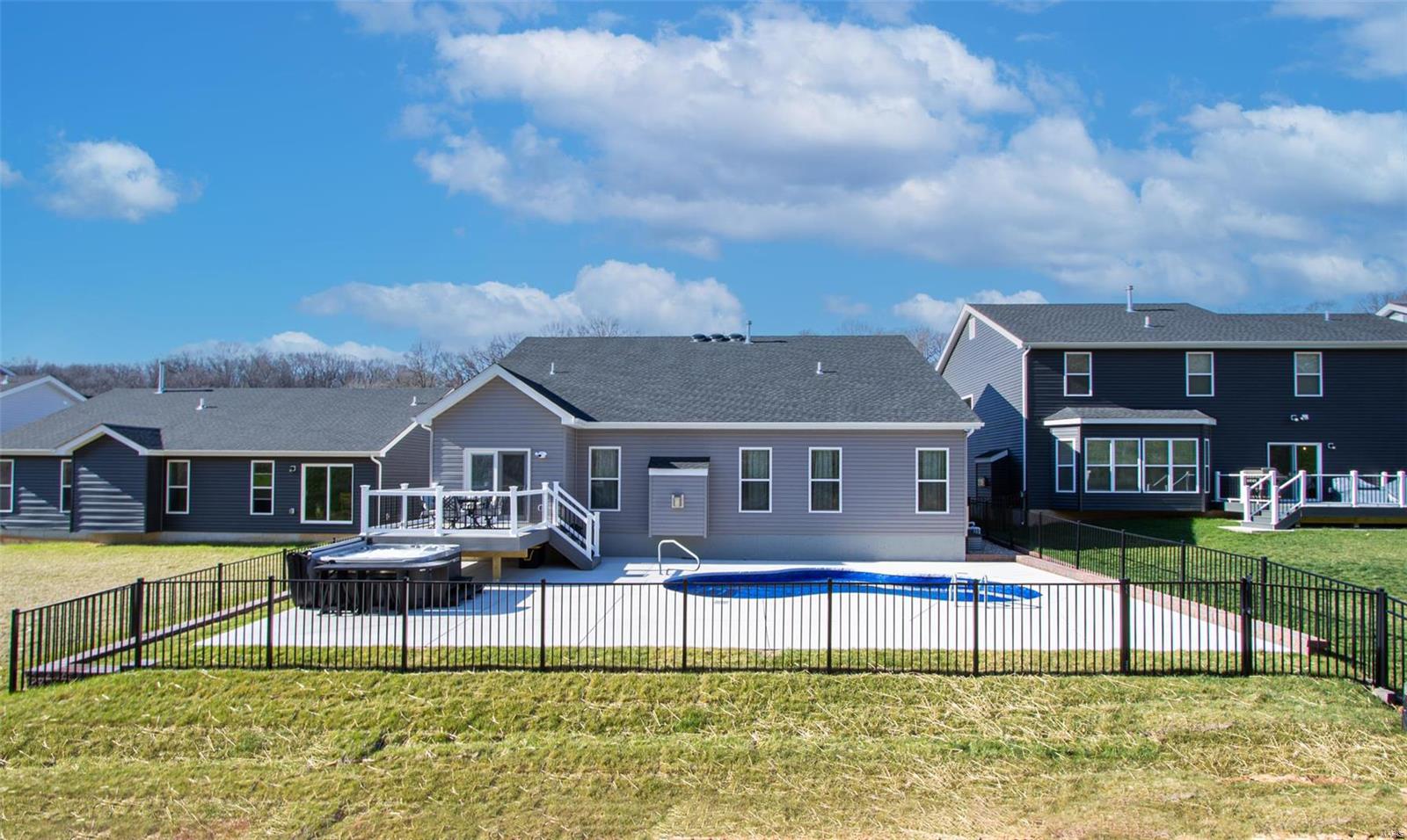 Fox Crk Ph One - Residential