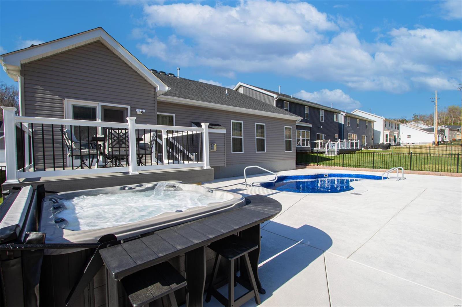 Fox Crk Ph One - Residential