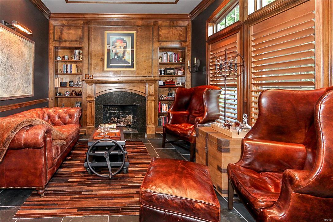 Ladue Court - Residential