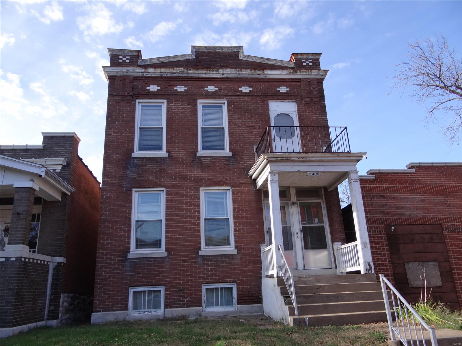 Brick duplex with great investment potential for the owner occupant or investor! Both units are 2 bed and 1 bath at about 1,100 sq ft per unit. Shared basement with laundry and a detached 2 car garage. Currently owner occupied and tenant moved out of 1F unit in September. Note: This duplex is being sold as is without a home warranty policy, no repairs or inspections. Conventional, FHA 203K or cash buyers only.