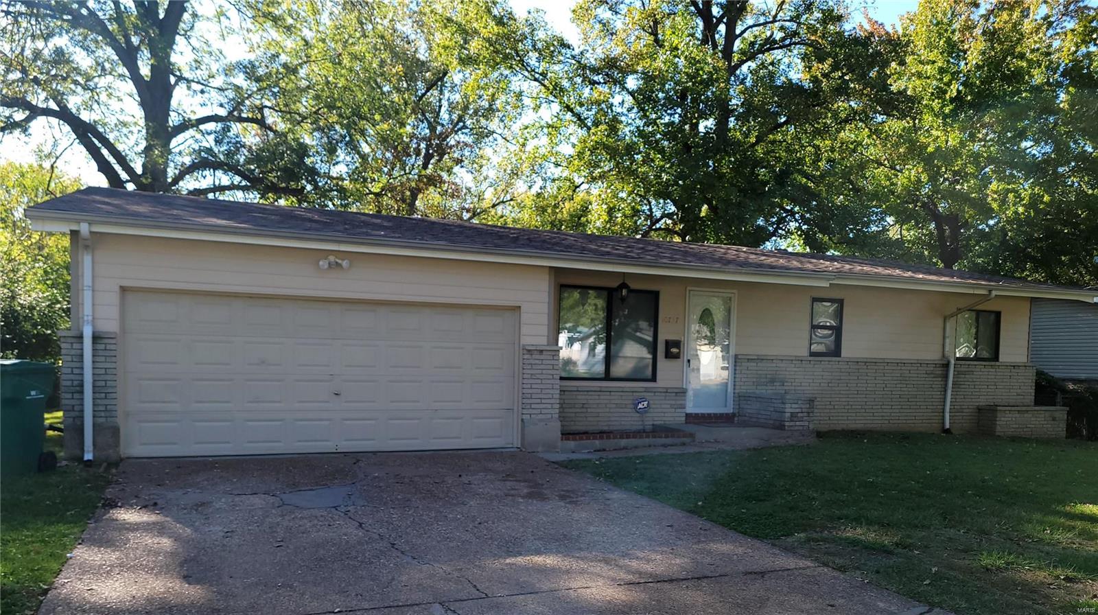 Hathaway Manor 9 - Residential