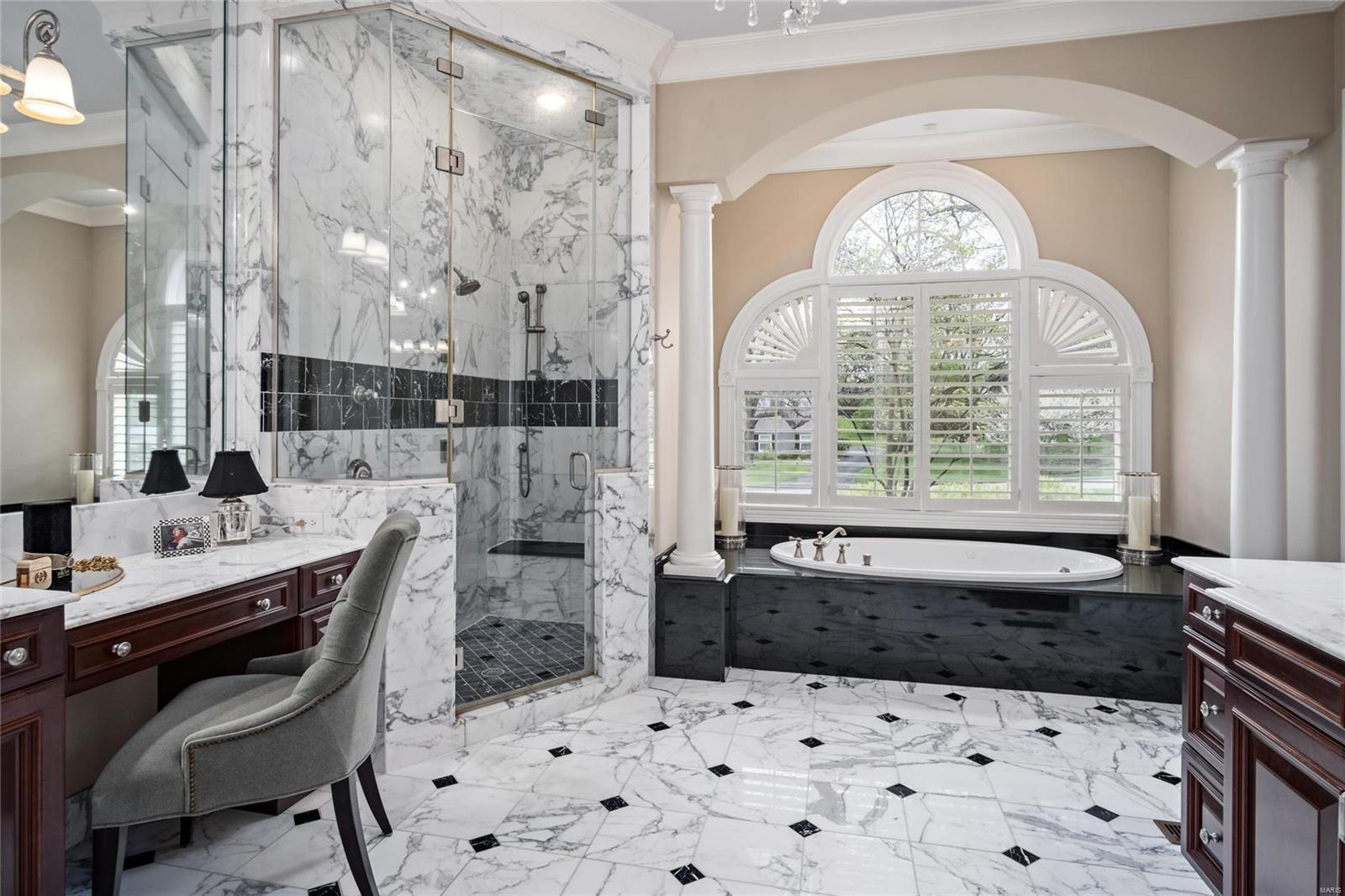 Outer Ladue Drive - Residential