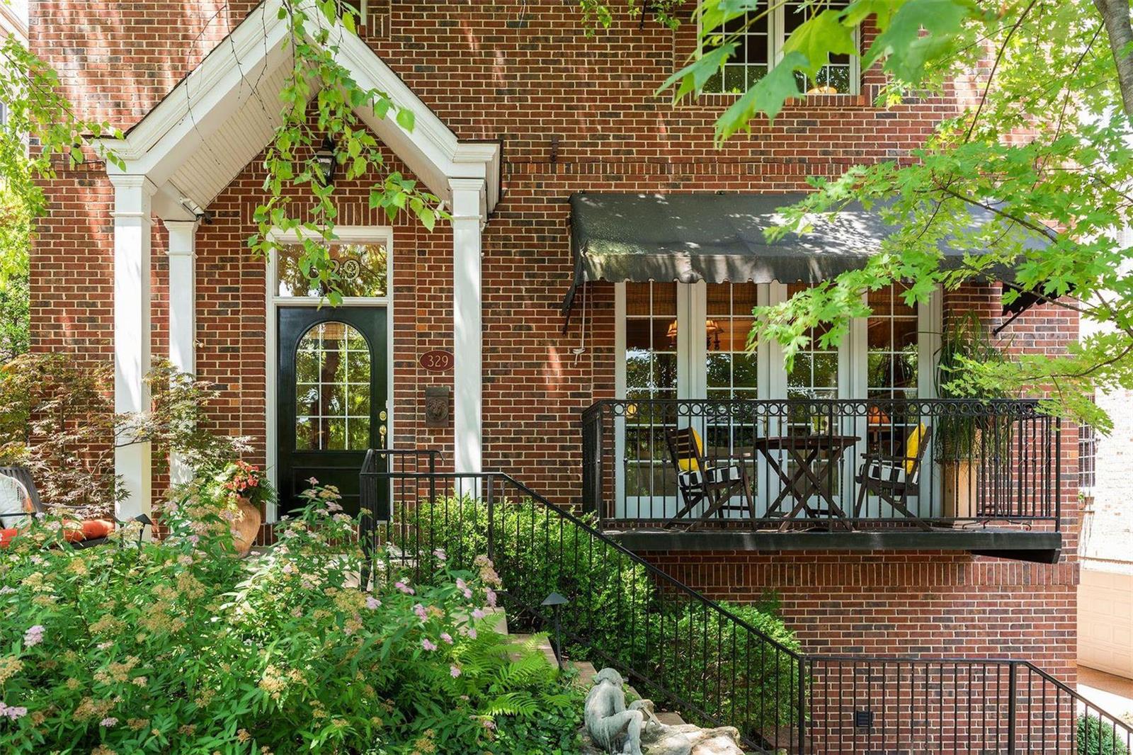 Central Row Twnhms - Residential
