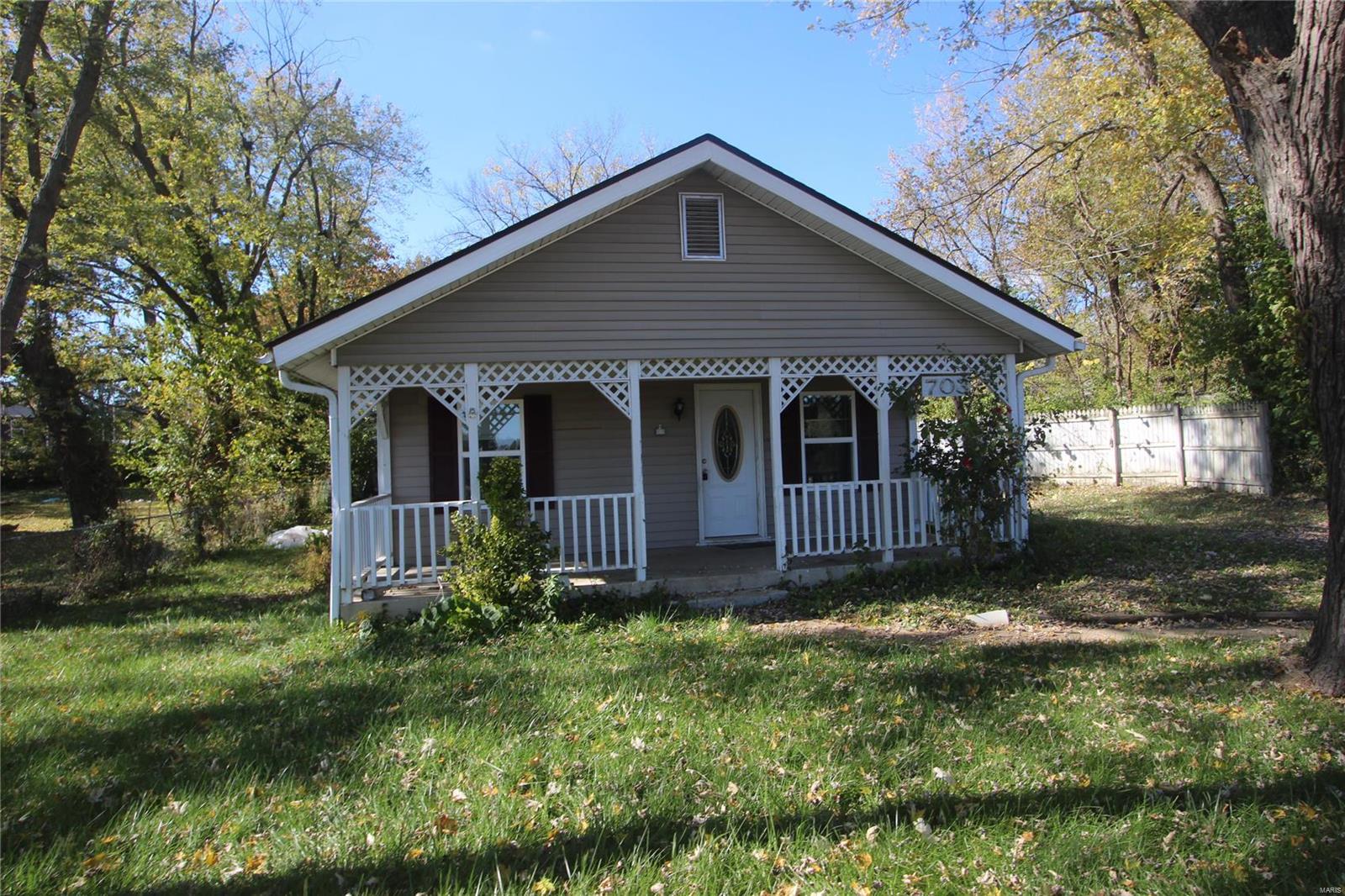 Come check out this cute 4 bedroom, 2 bathroom house. Lots of room for your family. Open living room, kitchen. Vinyl waterproof flooring throughout. Kitchen boasts newer cabinets and countertops. Covered front porch adds curb appeal. This is priced to sell fast, make your appointment today!!