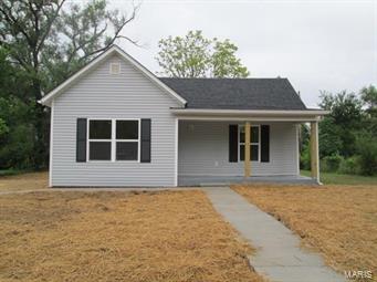 Check out this 2 bed/1 bath bungalow in Park Hills, that has been totally renovated and move in ready.  Tray ceilings in living room and kitchen, laundry room, covered front porch, deck in back for grilling and a shed for your lawnmower.   *Tax amount is pre-renovation.