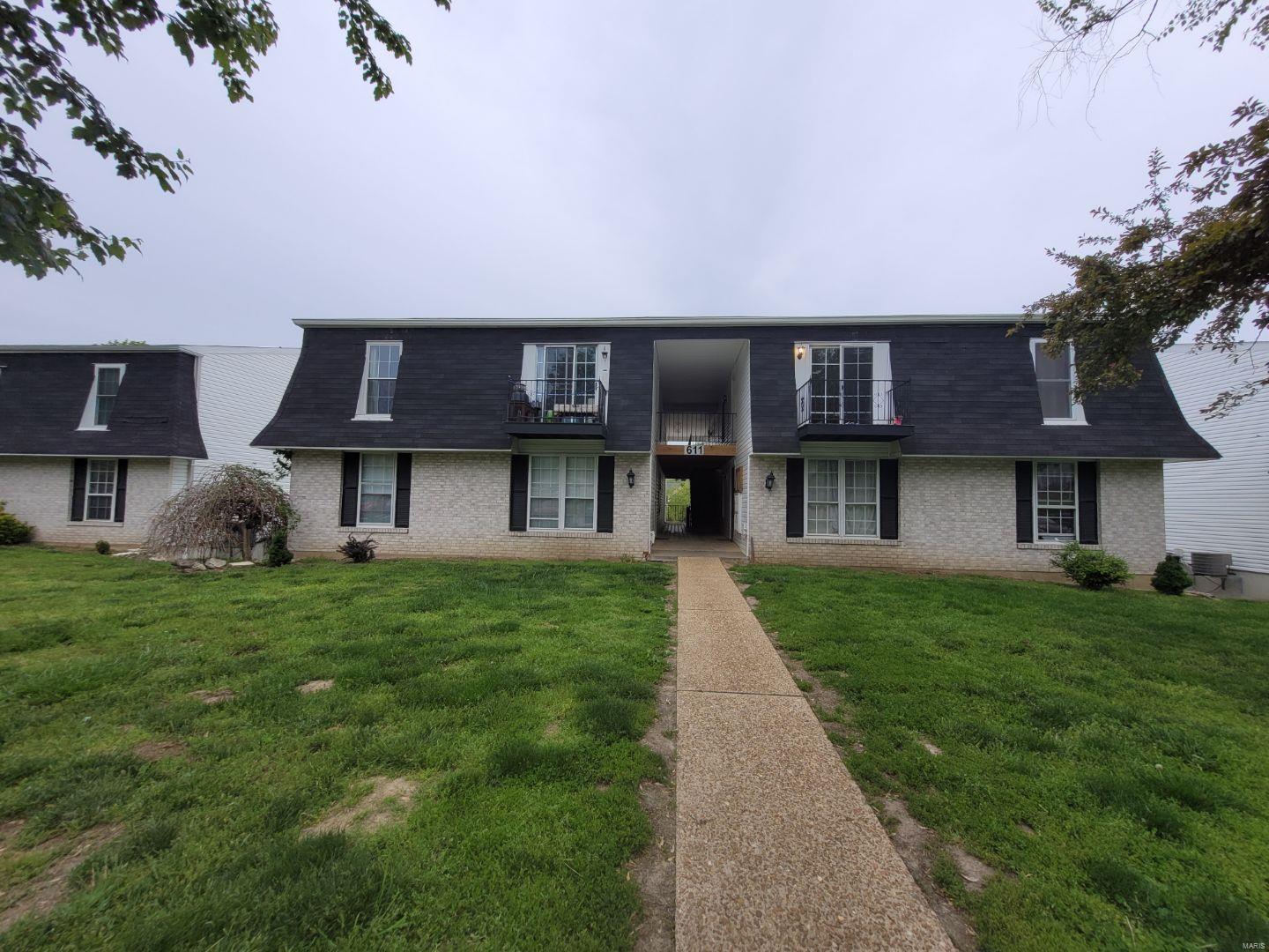 Tastefully updated condo in a fantastic location. Open floorplan is sure to please. Updates include wood flooring in the bedrooms, ceramic tile in the bathroom, newer water heater (4yrs) Assoc fee includes water, trash, and lawn care. Ground are well taken care of w/access to pool, playground, common ground and dog park. Laundry in unit. 8' x 11' store unit downstairs and 1 reserved parking spot close to the sidewalk. Condo fees include water, trash, upkeep of ground maintenance and pool. Come check it out! Location: Ground Level