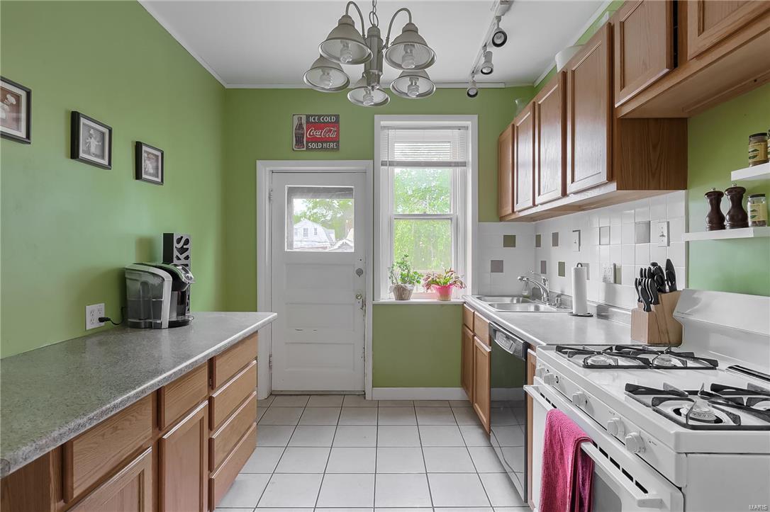 Russell Place Add - Residential