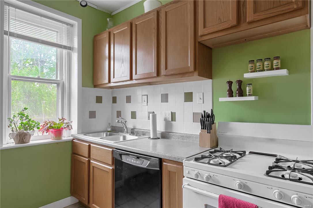 Russell Place Add - Residential