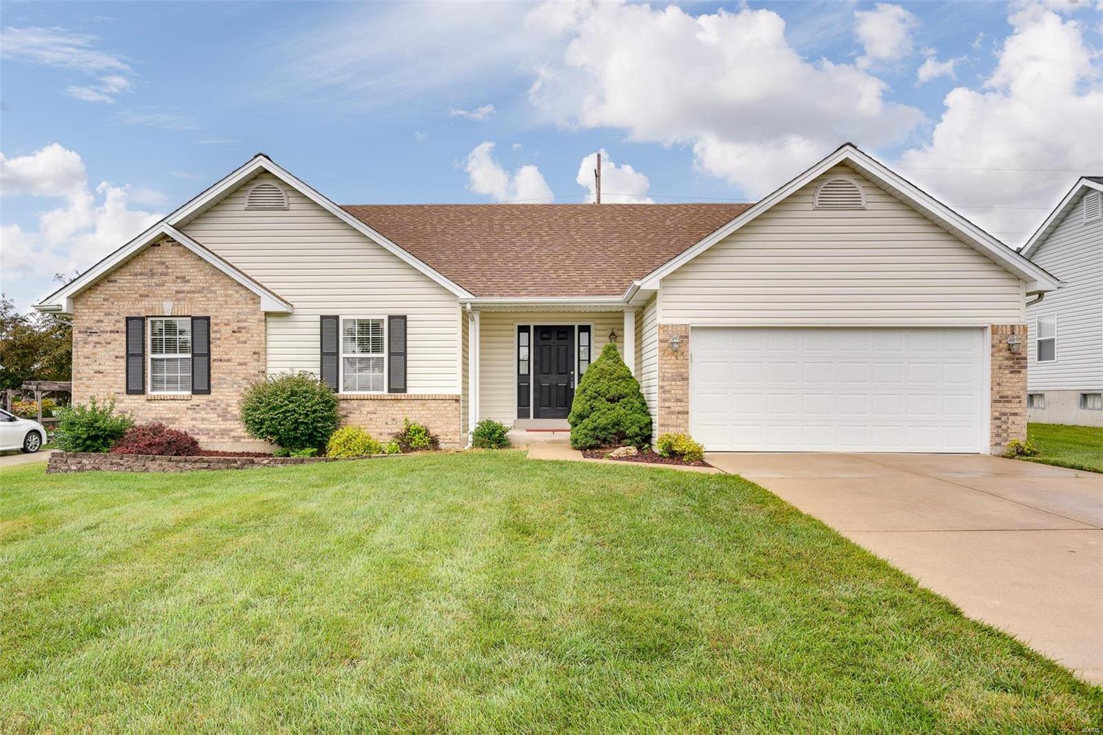 Wonderful ranch in great neighborhood within the Wentzville School boundaries! Get ready to check items off your list! This well built home boasts an open floor plan, vaulted ceilings, kitchen island, main floor laundry, custom walk in pantry, GREAT sized bedrooms, large master with soaking tub & wall in closet, partially finished LL, huge fenced yard with irrigation system, and much more! Don’t miss your opportunity to call this house your home!
