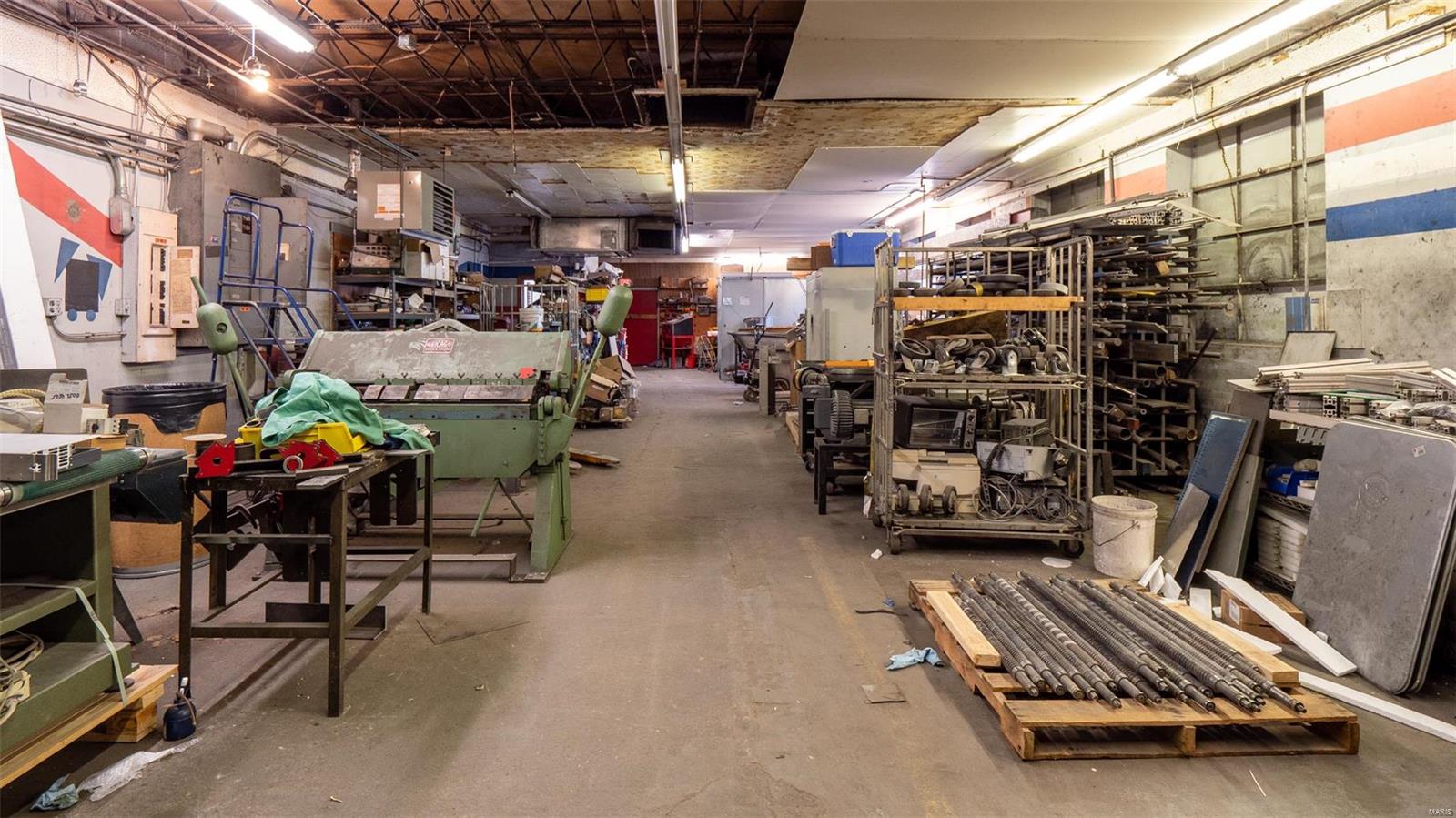 Charlack - Commercial Sale