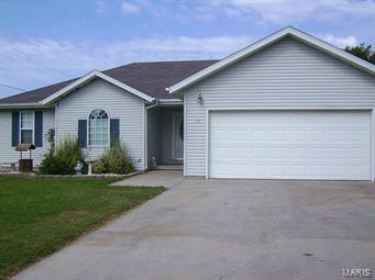 Wonderful 3 bedroom 2 bath home with a big fenced back yard close to everything. This home has some nice features and is conveniently located to town in a great area.