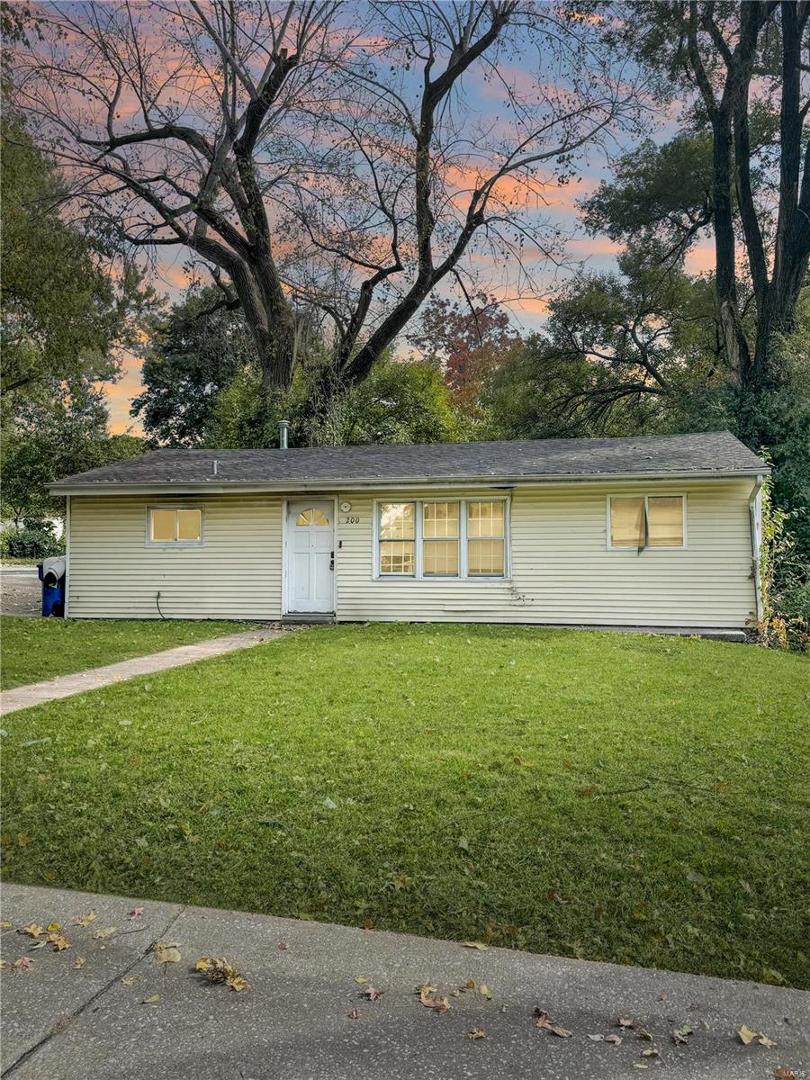 This property offers a great chance for investors to capitalize on a rehab project with endless possibilities. This home is ready for transformation. This property is being sold as-is and the seller will not provide warranties, inspections, or repairs. Seize this opportunity to unlock its full investment potential and create something truly your own!