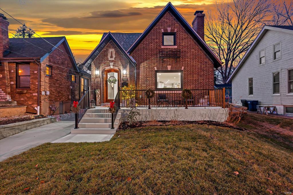 Welcome to 1503 Cutter Ave, a Stunning, South City Gingerbread! This 4 bed, 3 bath home has been completely renovated, inside and out. From the original brick to the modern landscaping to the amazing custom-built front door (built to match the original architecture of home) you will be WOW'ed! Enjoy the beautifully landscaped backyard, complete with separate stone path to fire pit. Inside you'll have 2500 sqft. of spacious elegance, updated flooring and tile-work , and a modern gourmet kitchen.