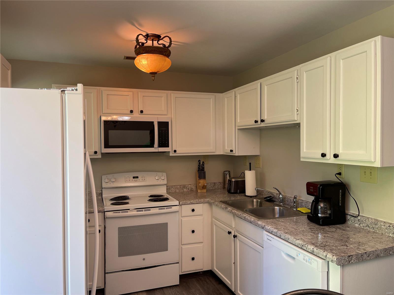 Victoria Crossing Iii Condo First - Residential