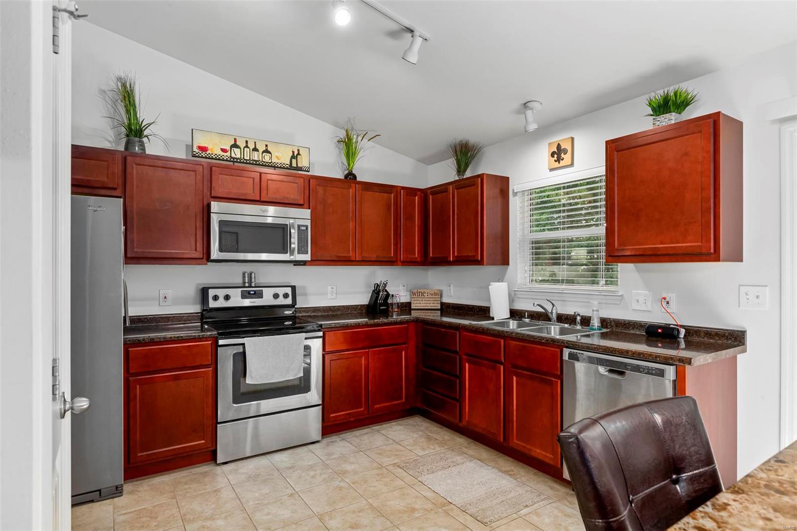 Emerald Pointe - Residential