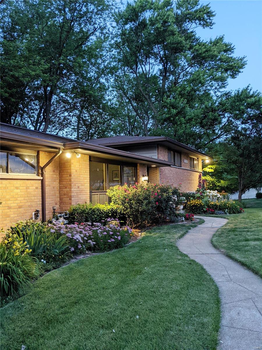 Char Bea Manor - Residential