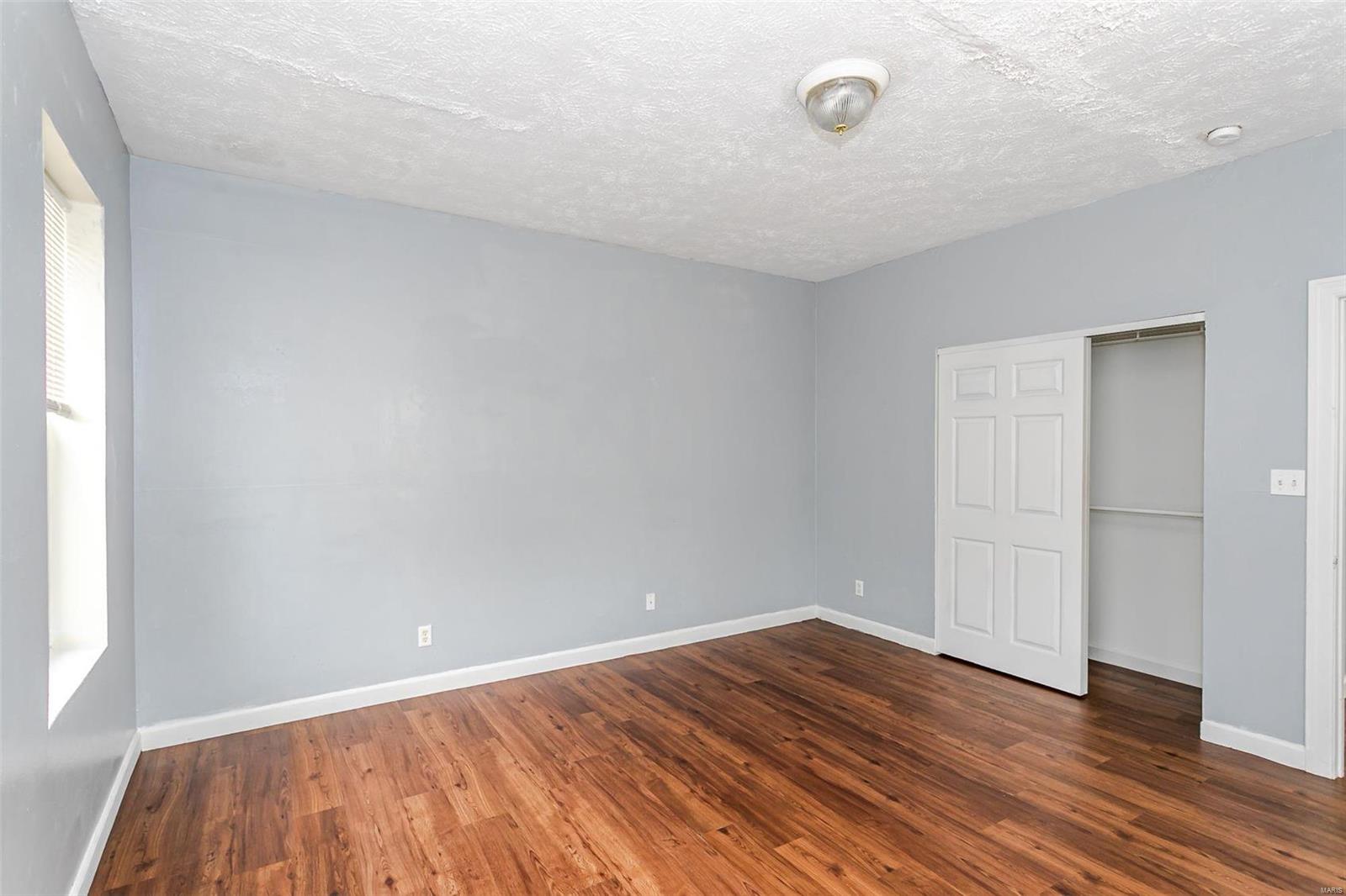 valley park - Residential Lease