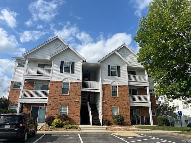 Property to be sold in its present AS IS condition.  Seller pays no St Louis county re-occupancy inspection, no inspections and no repairs. Special sale contract and AS IS, ALL CASH buyer required.  Must show proof of funds. Top floor unit with vaulted ceiling, gas fireplace, breakfast room to deck, main floor laundry room and separate storage next to unit.  A carport is conveniently located by the building.  Common ground/park and lake next to the building. Community pool. AHS home warranty available.  Roof approx. 5 yrs old. Water heater, electric stove, dishwasher and micro wave oven less than 3 yrs old Location: End Unit, Upper Level